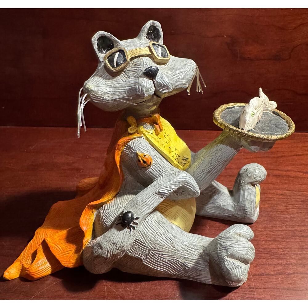 Heritage Mint Halloween Cat "Trick Or Treat Man" Cool Cat Cape & Glasses Fish
